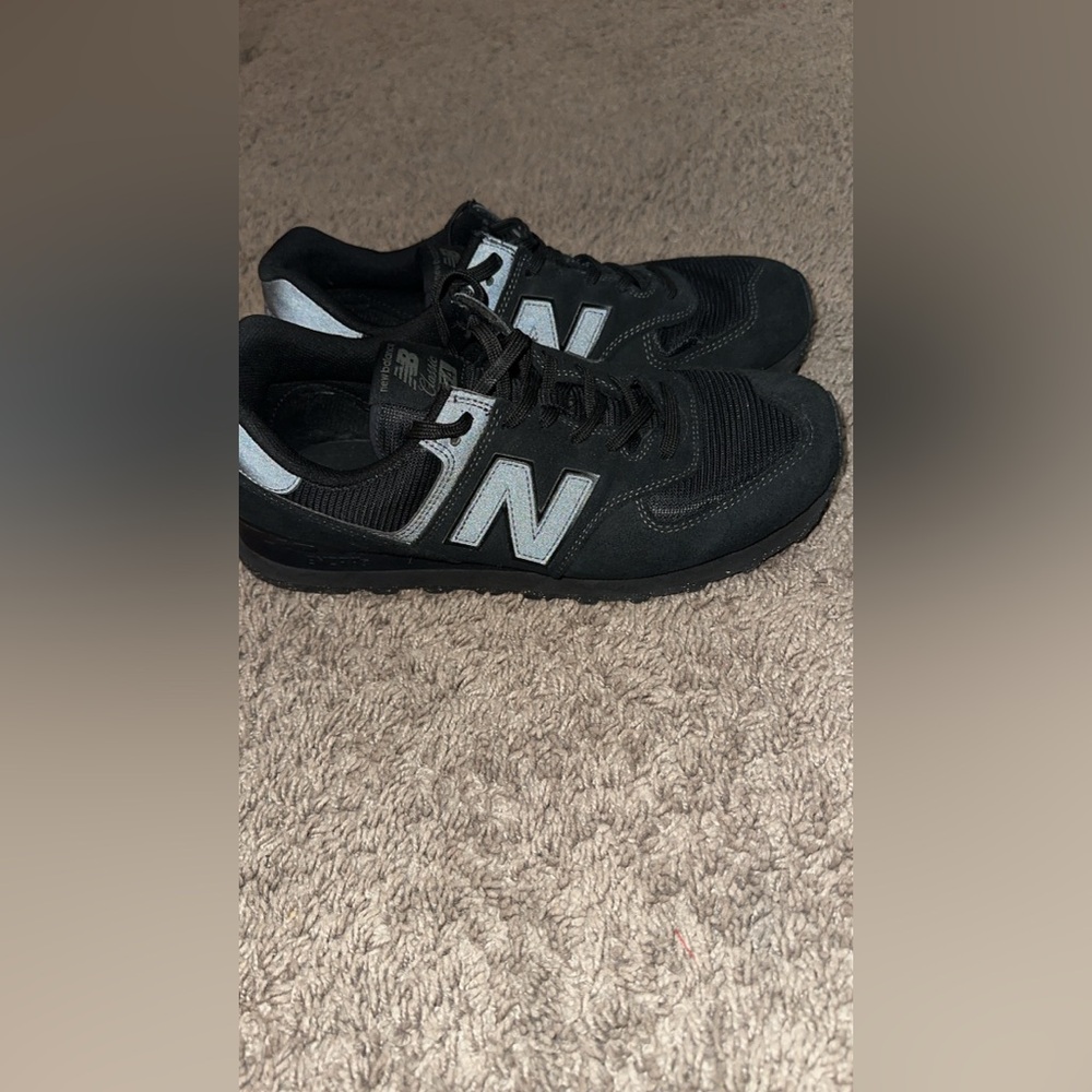 New Balance Shoes - Picture 3 of 6